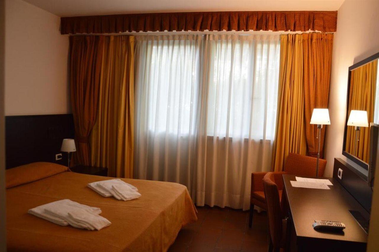 Beach Hotel Eurovil Predore Exterior foto